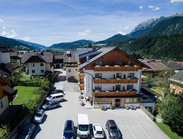 Dorf und Familienhotel Kirchenwirt Vakantie Steiermark